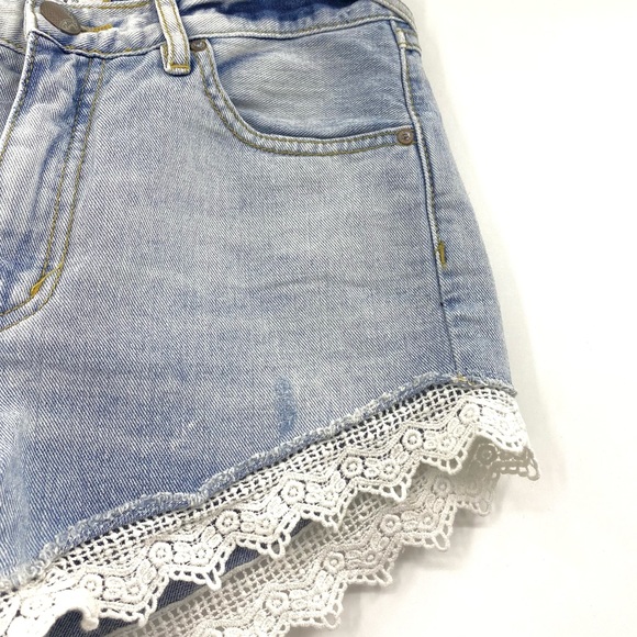 💕SALE Free People High Rise Lace Distressed Short - Picture 6 of 11